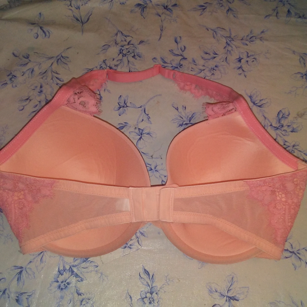 Halter bra - Picture 3 of 4